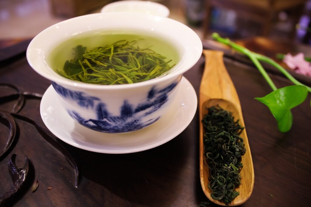 a cup of green tea one of the greatest dandruff natural remedies