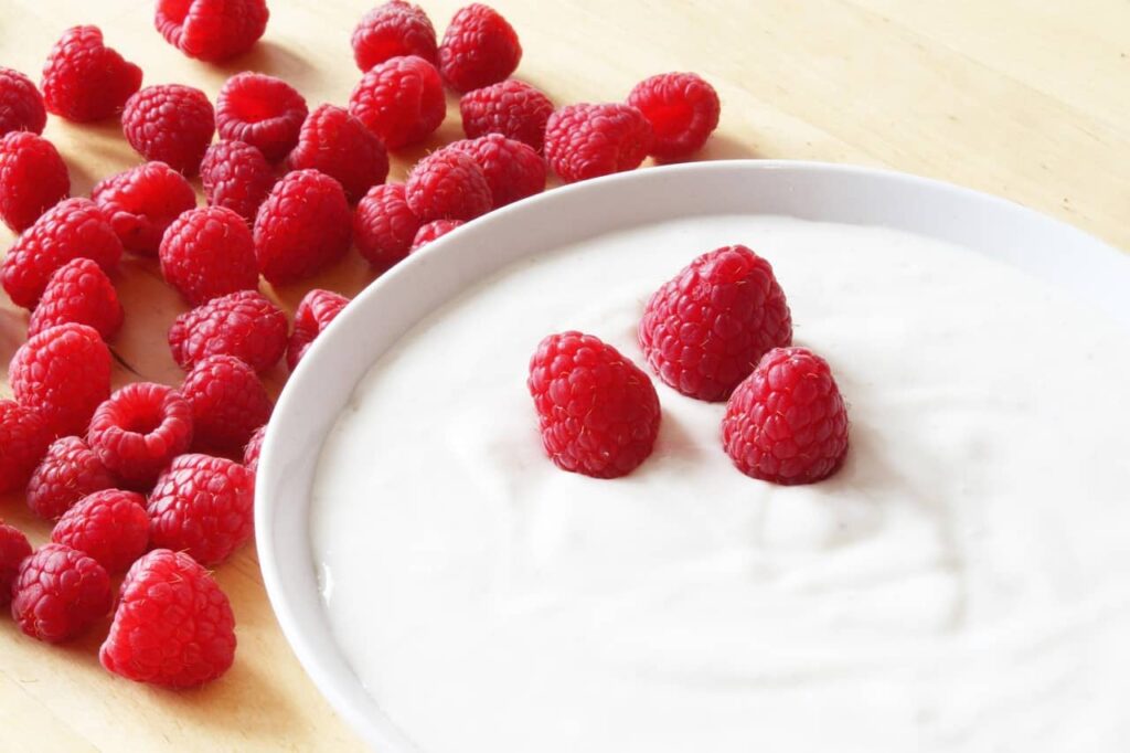 greek yogurt and raspberries